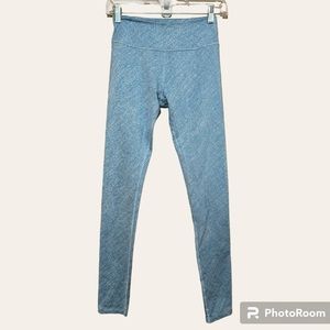 Outdoor Voices Leggings Size Small !